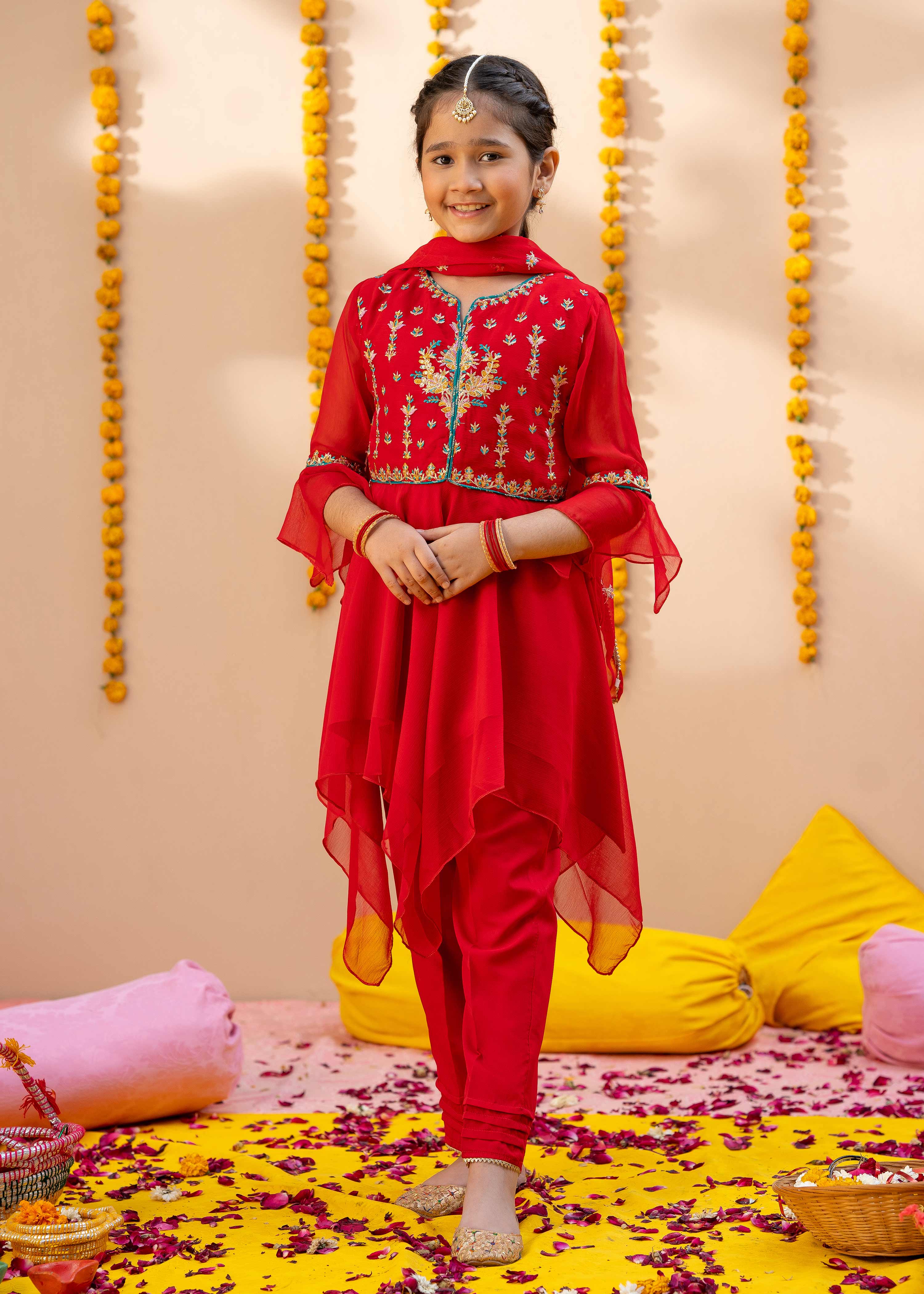 Kids Gowns Dress at Rs 2650 | Kids Gown in Mumbai | ID: 27473703812